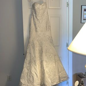 David’s Bridal Gown -NWT